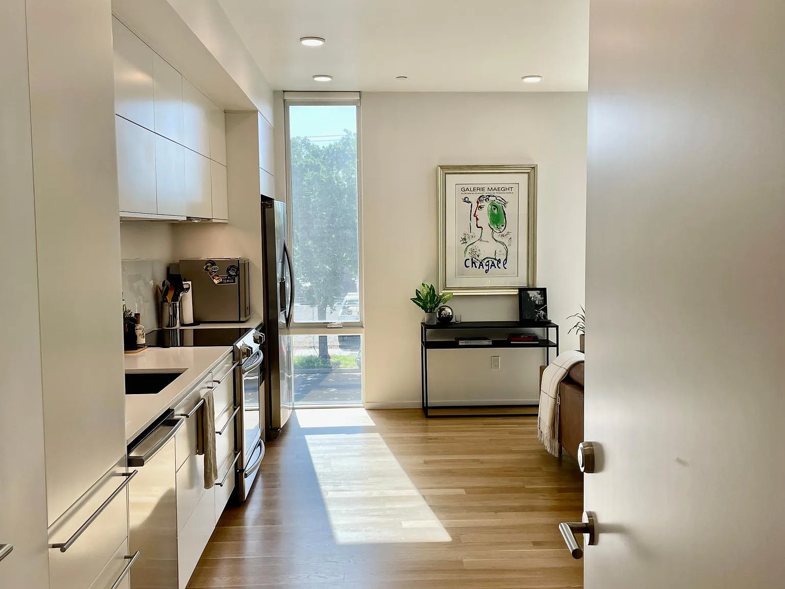 1 bed, 621 sqft, $2,295 — Photo 3
