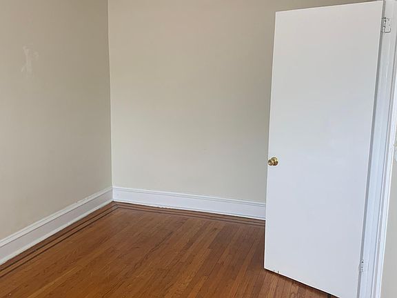 5th image of 144 W Allens Ln APT A12