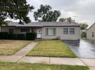 412 Laurel Ave, Romeoville, IL 60446