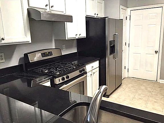 3rd image of 13381 Marrywood Ct