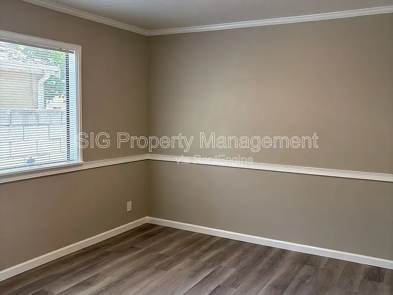 10822 Hartsook St #1 — Photo 10