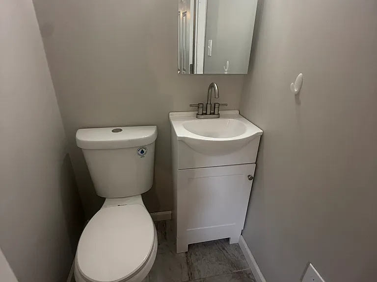 131 W Line St — Photo 14