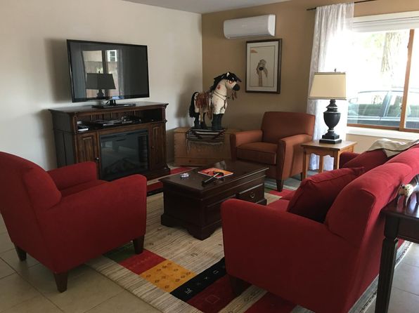 2308 1/2 Cedros Cir
