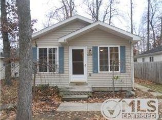 6508 Riverdale Rd, Whitmore Lake, MI 48189