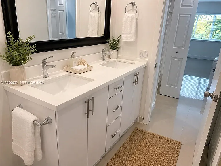 100 Lakeview Dr #316 — Photo 6