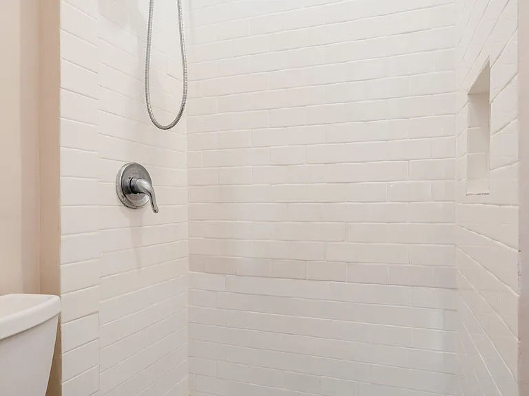 118 Joline Ave #2 — Photo 9