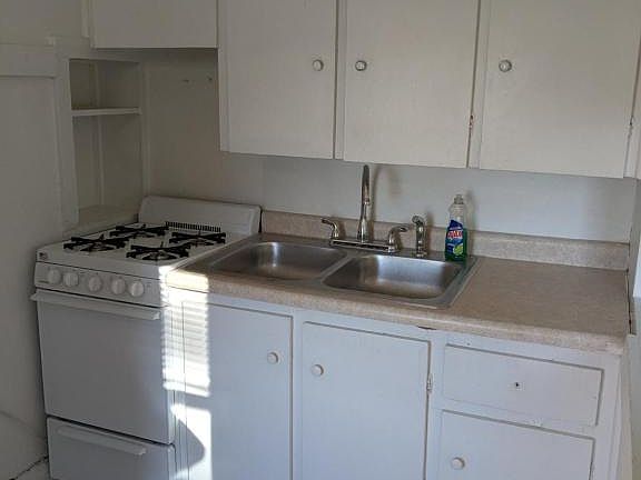 4th image of 743 19th St #10