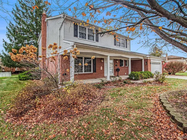 17950 Myron St, Livonia, MI 48152