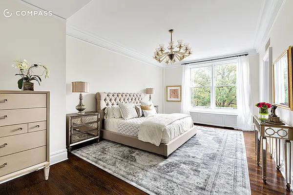 Sold by Compass | media 31