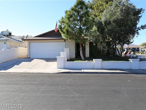 2nd image of 812 Sportsman Dr