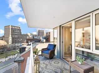 Broadluxe, Boston, MA 02110