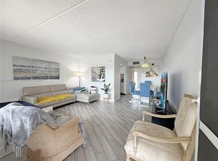 500 Village Green Cir W APT 203, Palm Springs, FL 33461