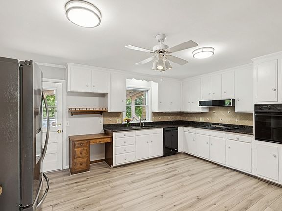 5th image of 611 Iron Gate Ct