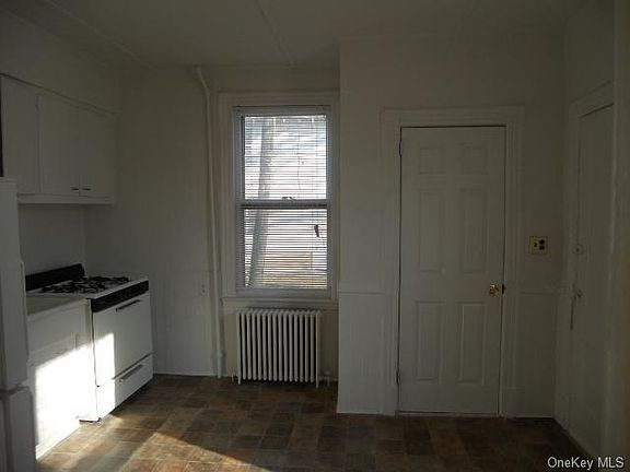 3rd image of 22 Franklin Ave #1F