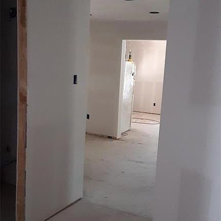 3rd image of 801 S Martin Luther King Dr