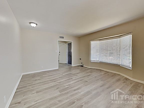 3rd image of 128 E 121st St