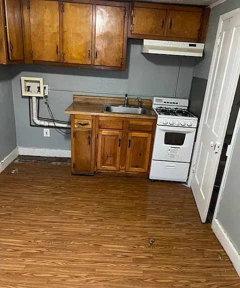 27 Pine St #4 — Photo 4