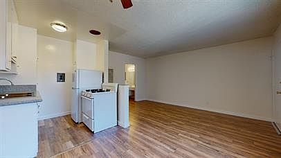3rd image of 1311 Venice Blvd #13