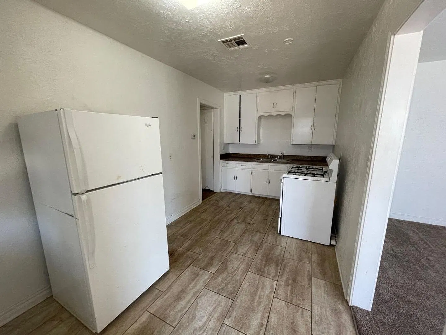 1 Bedroom 1 Bathroom Duplex For Lease 10/08/2026 — Photo 4