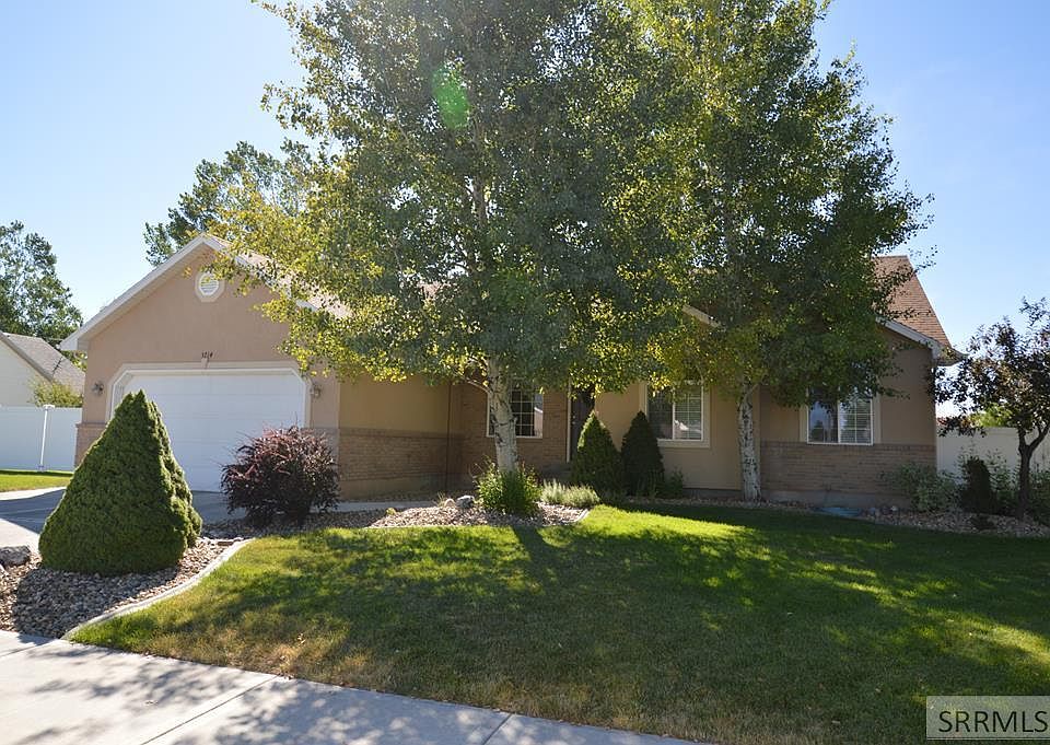 1st image of 3714 E Autumnwood Dr