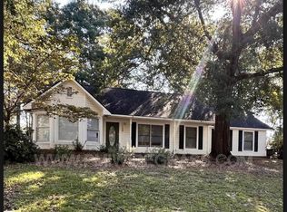 108 Edinburg Dr, Enterprise, AL 36330