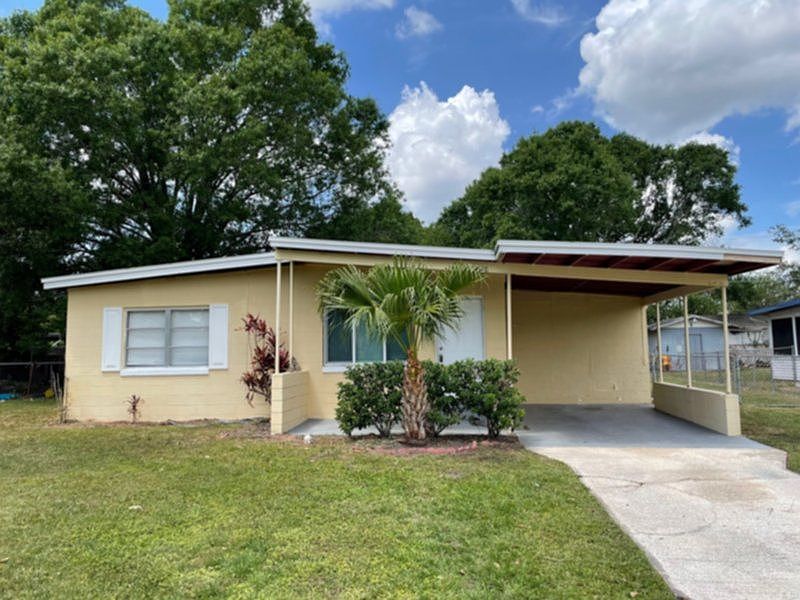 1st image of 118 Country Club Dr