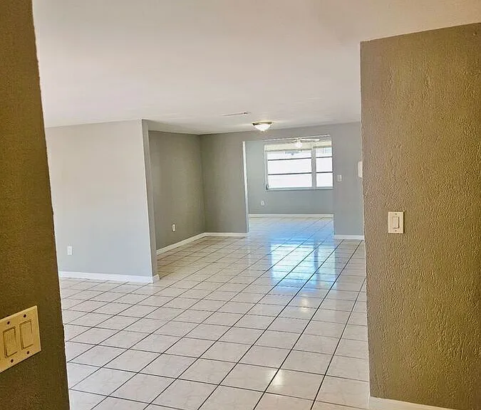 7621 Ilex Dr — Photo 10