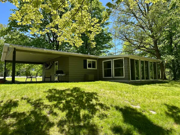 8942 E M 20, Hesperia, MI 49421