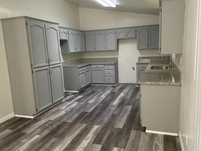6317 Ringsdale Ct — Photo 3