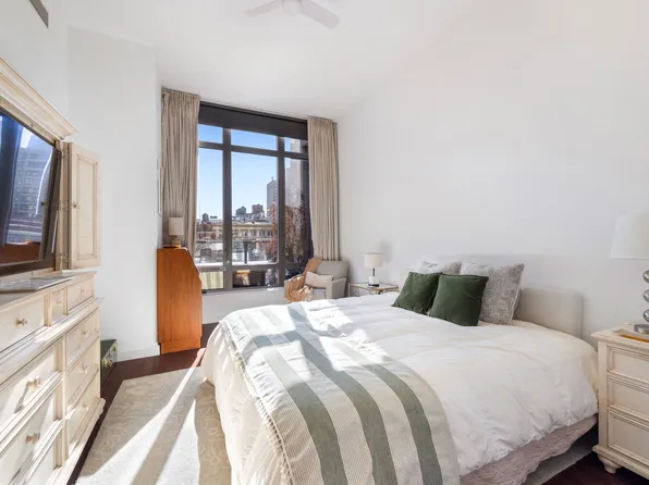 101 West 24th Street image 6 of 14