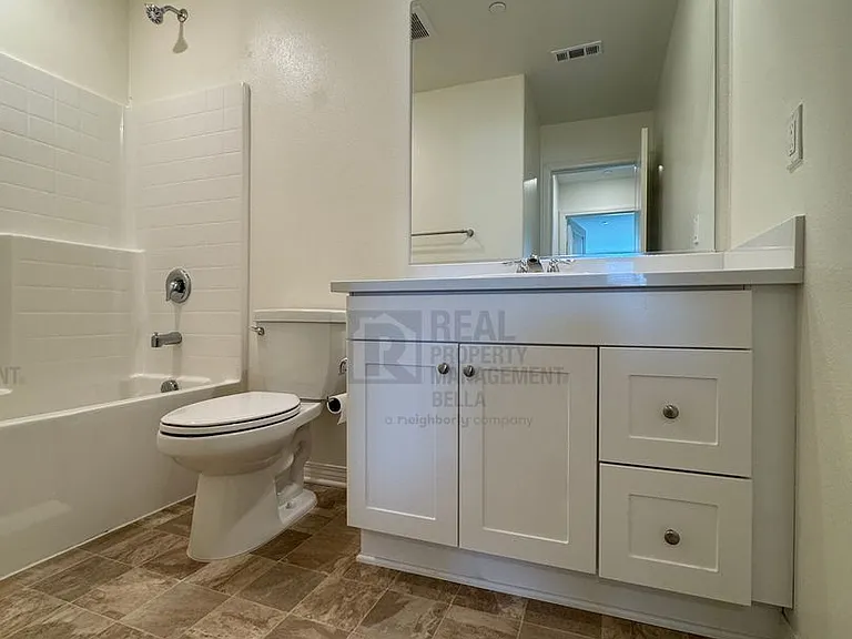 29555 Copper Hill Ct — Photo 33