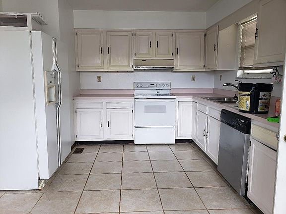 2nd image of 5409 Sierra Ln