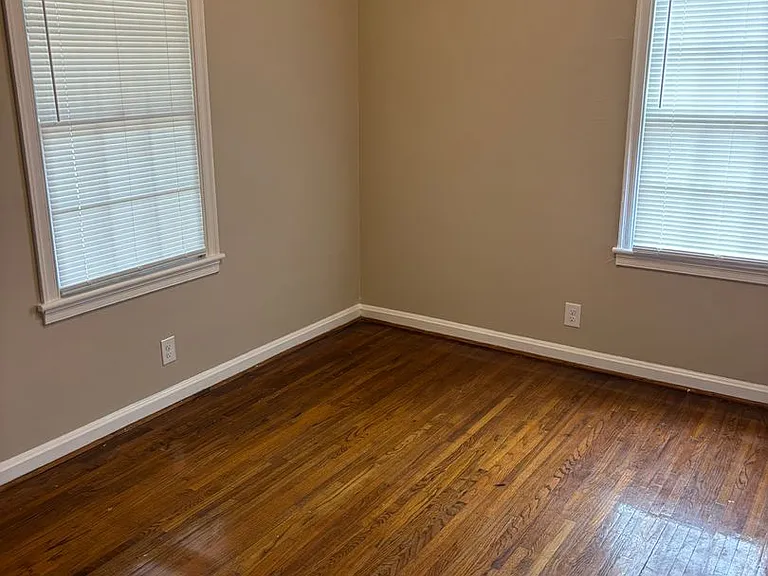 3931 Dexter Dr — Photo 11