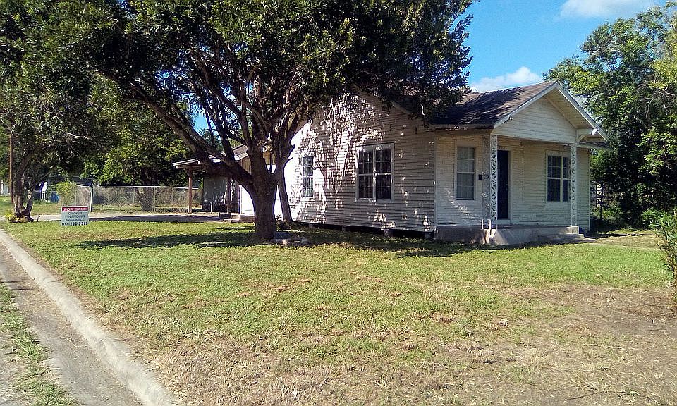 1st image of 602 E Lee Ave
