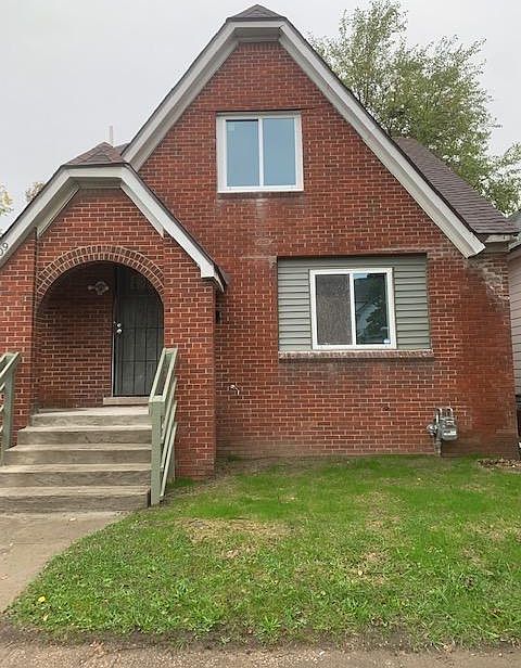 1st image of 8109 Woodlawn St