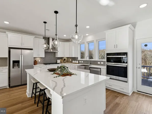 14447 Leafhopper Dr, Boyds, MD 20841