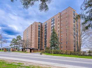 1356 Meadowlands Dr E #806, Ottawa, ON K2E 6K6