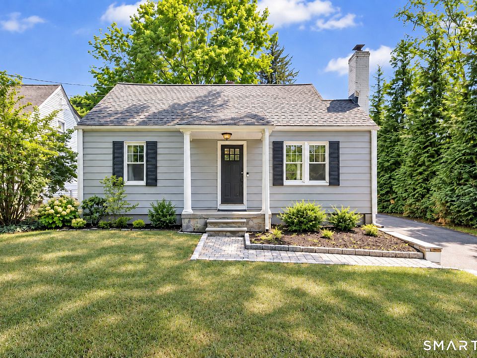 1st image of 2082 Stratfield Road