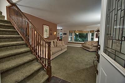 4th image of 4022 East St
