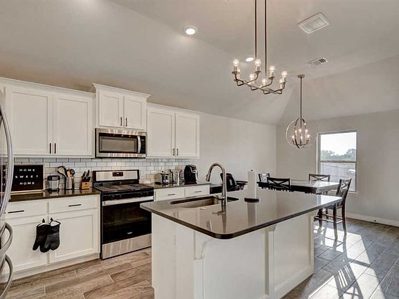 4th image of 6108 N Platinum Dr