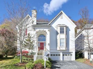 5 Woods End, Oakland, NJ 07436