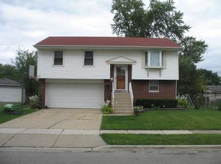 763 Geneva Ave, Romeoville, IL 60446