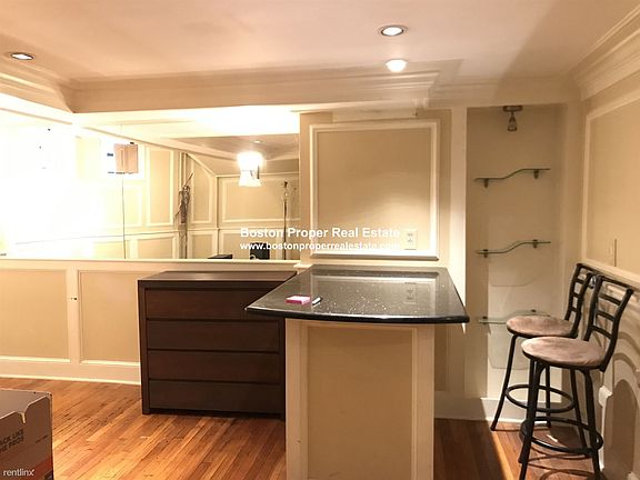 3 Gloucester #1 Boston - Back Bay Unit Photo 1 (2)