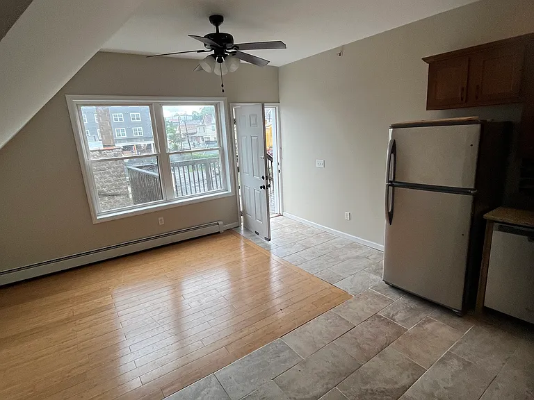 111-113 Chestnut St #6 — Photo 4