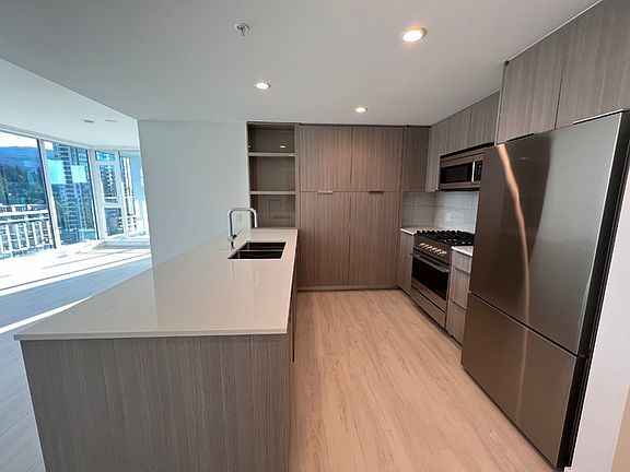 2nd image of 1401 Hunter St #Townhouse