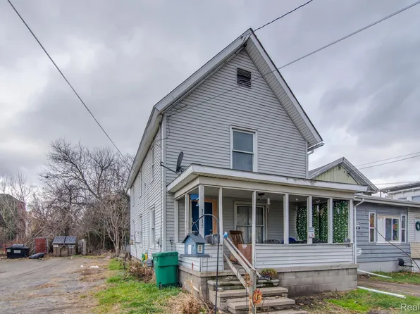 1215 N Grand River Ave, Lansing, MI 48906