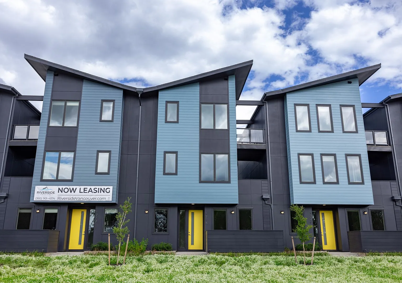 Riverside Townhomes - Waterfront Living in Vancouver - Free Month! — Photo 1