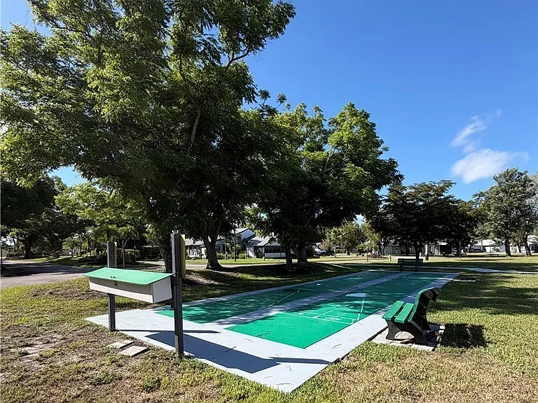 10625 Windsmont Ct — Photo 16