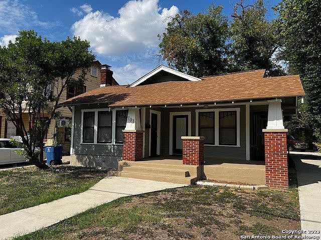 1st image of 703 E Ashby Pl