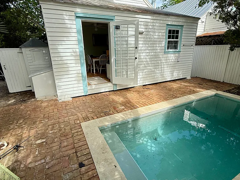 622 Canfield Ln — Photo 12